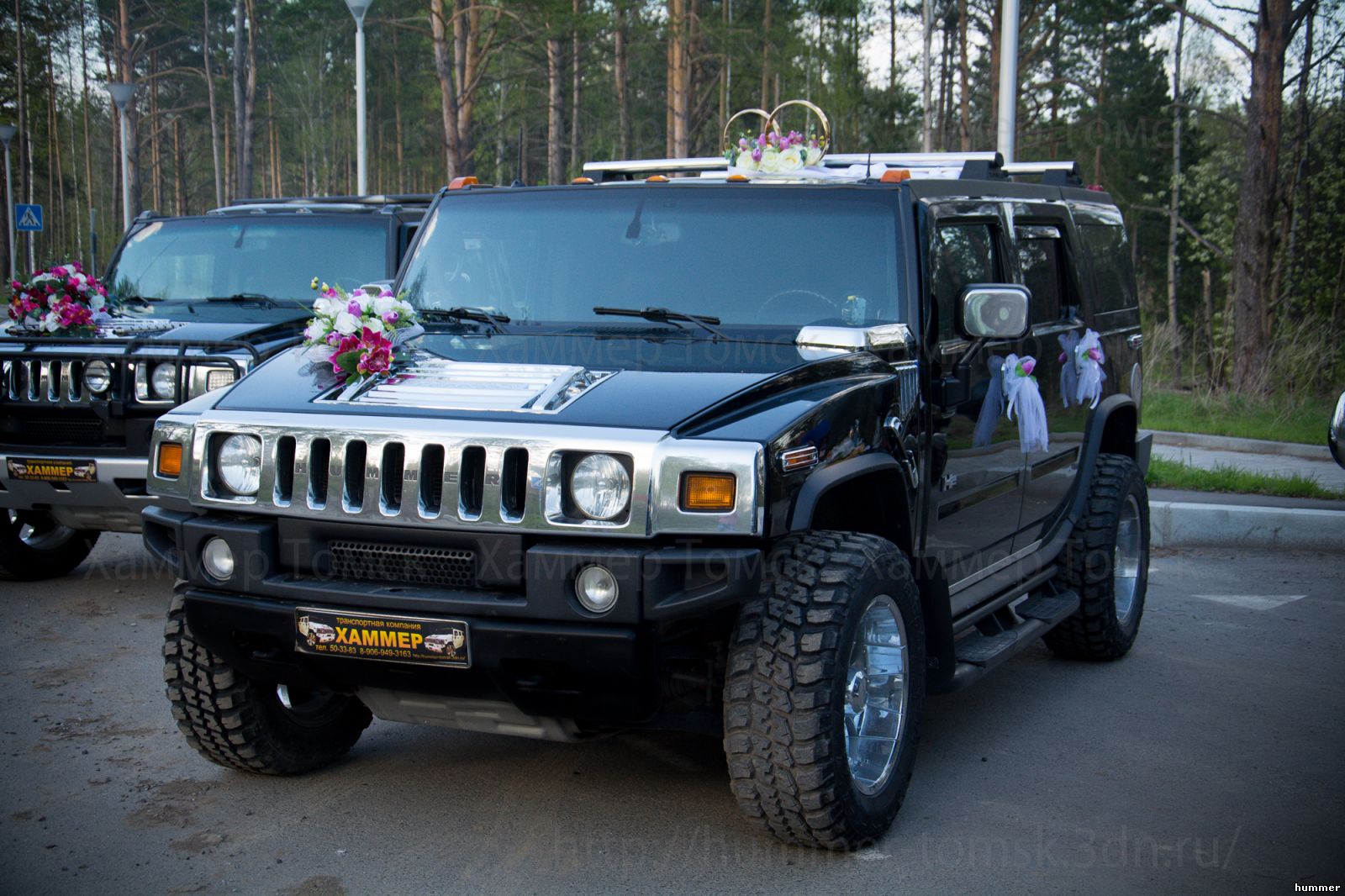 украшение машины на свадьбу фиолетовое